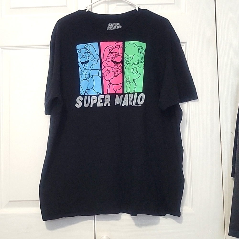 Super Mario Bro T-shirt, sz 2XL,